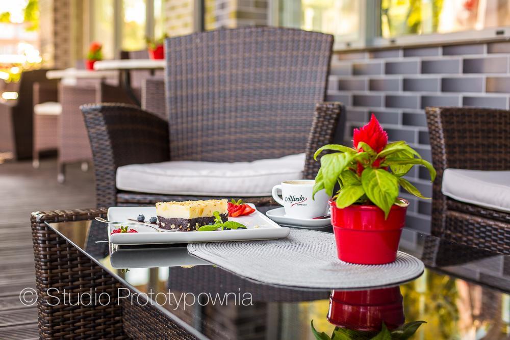 Planeta Hotel 미엘노 외부 사진