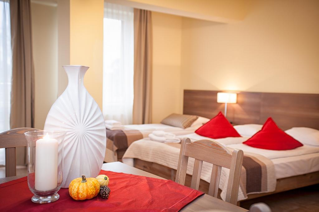 Planeta Hotel 미엘노 외부 사진