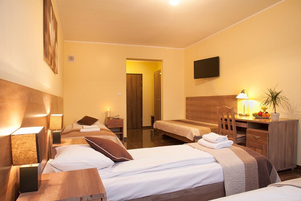 Planeta Hotel 미엘노 외부 사진